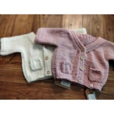 Neuletakki taskuilla/puunapeilla 3-6kk