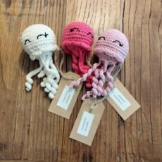 Mustekala helistin lonkeroilla